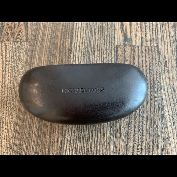 Sunglasses - Picture 4 of 5